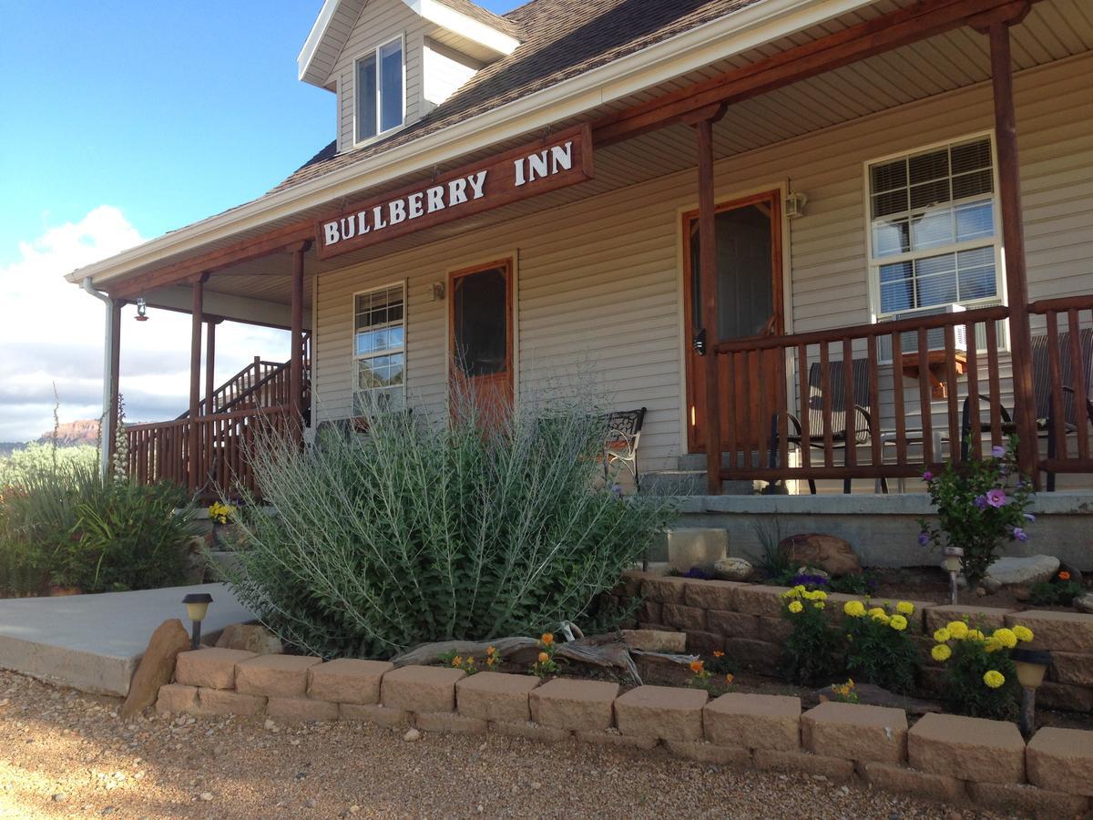 Bullberry Inn Bed & Breakfast Tropic Bagian luar foto